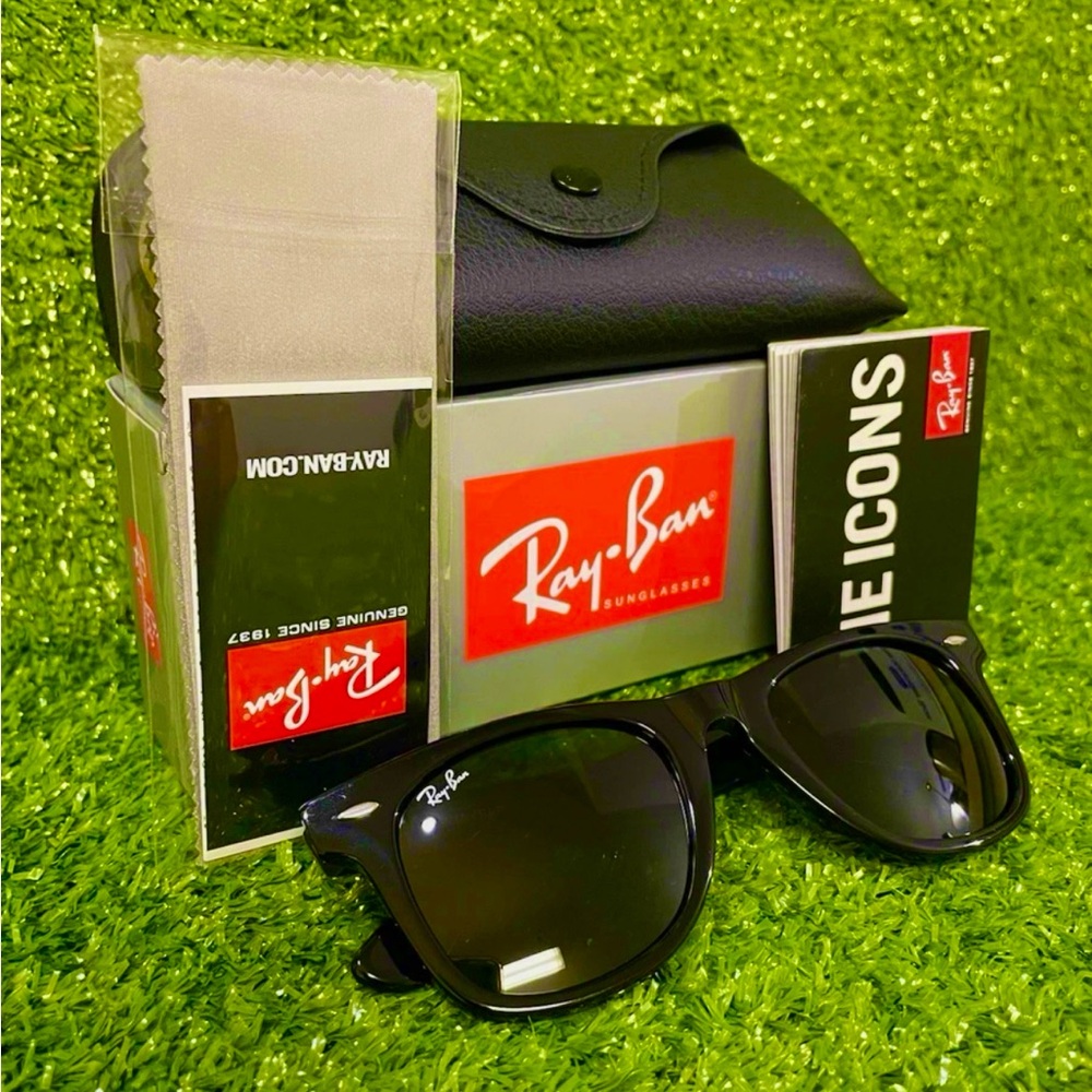 Ray-Ban Black Gloss Wayfarer Sunglasses with Dark Lenses